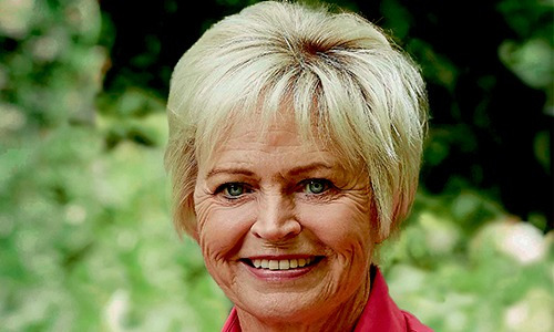 Hilda Heick i samtale i boghandlen