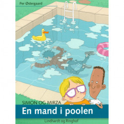 En mand i poolen