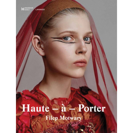 Haute-a-Porter: Haute-Couture in Ready-To-Wear Fashion