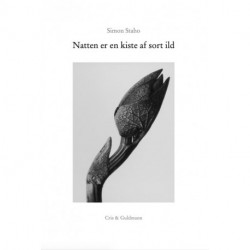 Natten er en kiste af sort ild