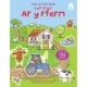 Llyfr Sticeri ar y Fferm/Farm Sticker Book