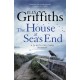 The House at Sea's End: The Dr Ruth Galloway Mysteries 3