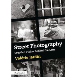 Street Photography: Creative Vision Behind the Lens